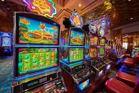 royal9999 မြန်မာ ကစားသူ account login ဝင်ရောက်ကာ Live Casino ကစားနေစဉ်